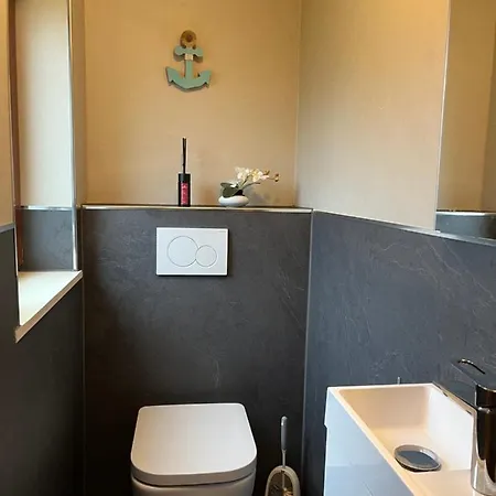 بيت للعطل Charming Tiny House درونشتاد